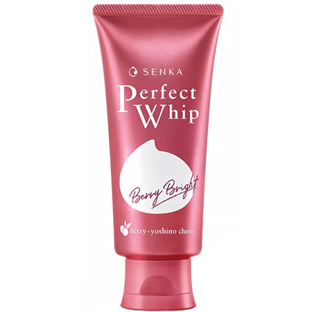 Senka Perfect Whip Berry Bright 100g วิปโฟมอันดับหนึ่งจากญี่ปุ่น ส่วนผสมของเรด เบอร์รี่ ให้ผิวสวยใสอมชมพู สุขภาพดี  มีฟองโฟมนุ่มพร้อมเม็ดบีดส์